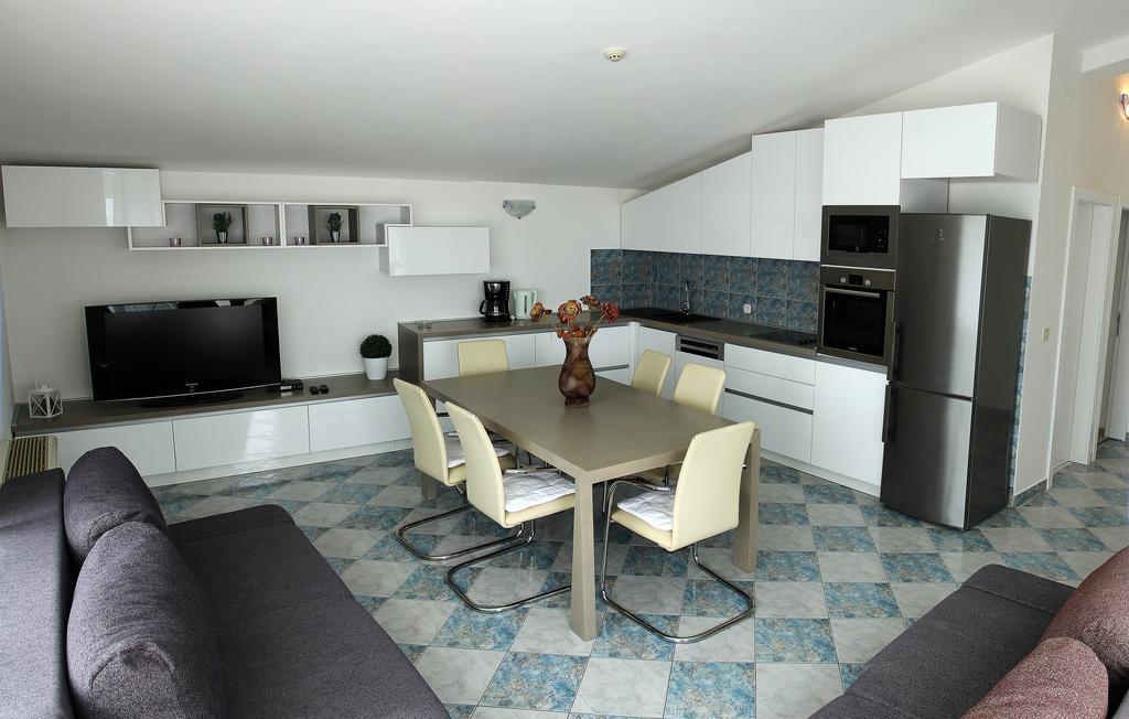 Apartments Silvija Primosten Exterior photo